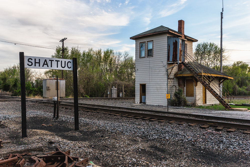 The sign along the BNSF’s Beardstown Subdivision for the town of Shattuc.