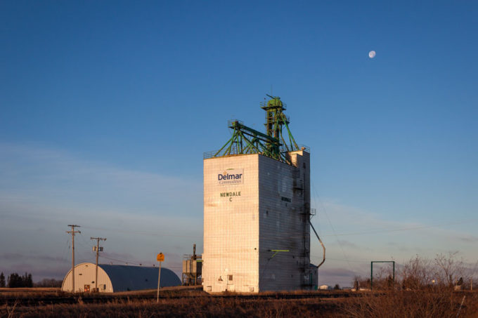 Ten Grain Elevator Towns - The Trackside Photographer